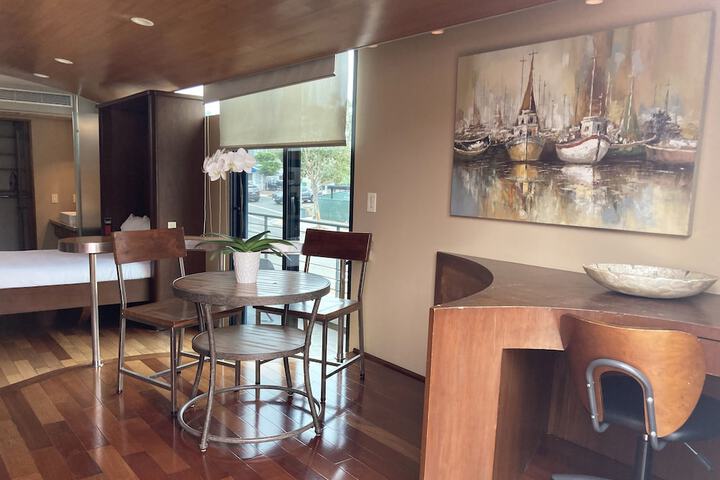 14 West Hotel