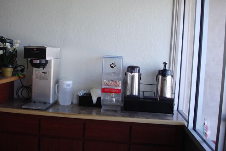 Breakfast/Coffee Service 6 of 6