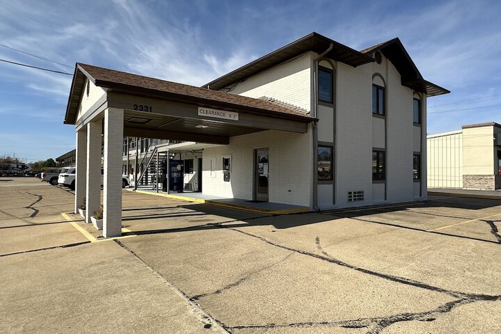 Hotel 2 of 72
