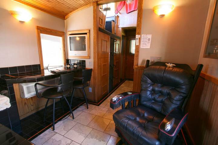 Featherbed Railroad B & B Resort