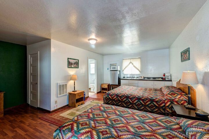 Room 13 of 31
