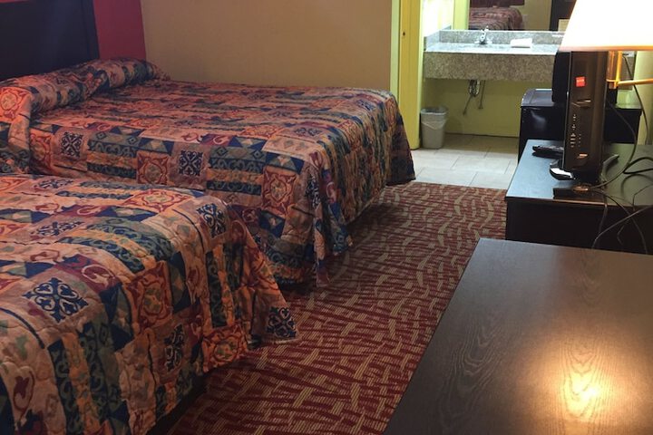 Room 15 of 31