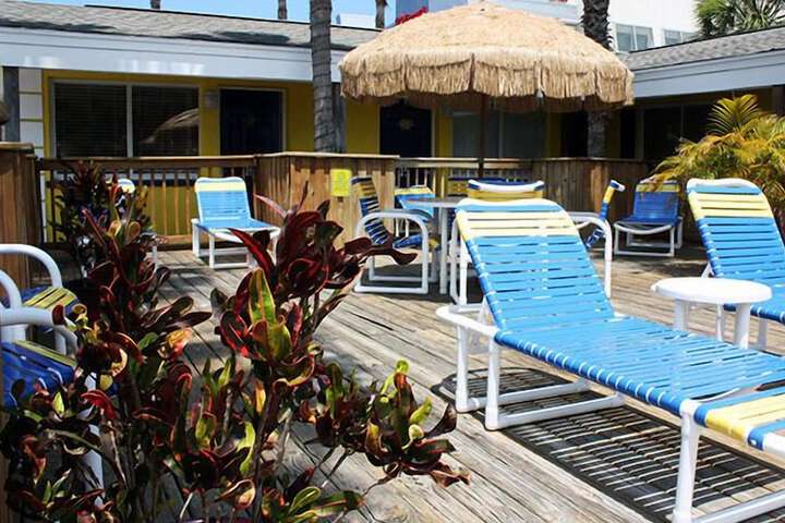 Sundeck 47 of 56