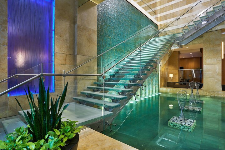 Hotel Interior 4 of 25