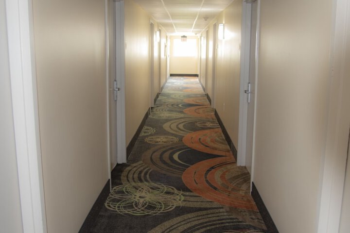 Howard Johnson Hotel & Suites by Wyndham Allentown / Dorney