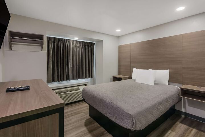 Room 26 of 30