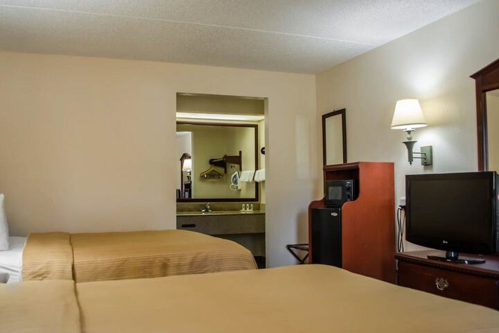 Room 11 of 39