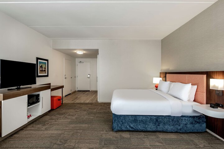 Room 14 of 32