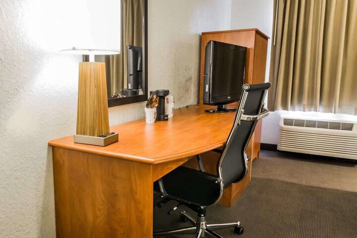 Room 18 of 39