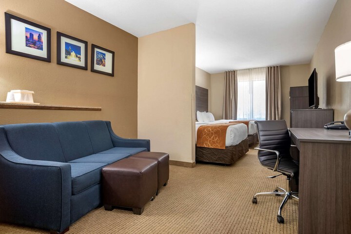 Room 12 of 28