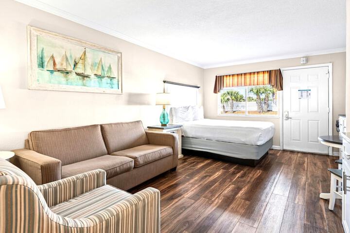Club Destin Condos