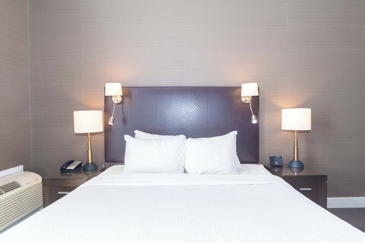 Sandman Signature Kamloops Hotel