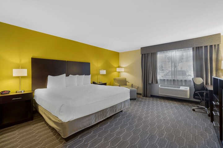 Room 15 of 37