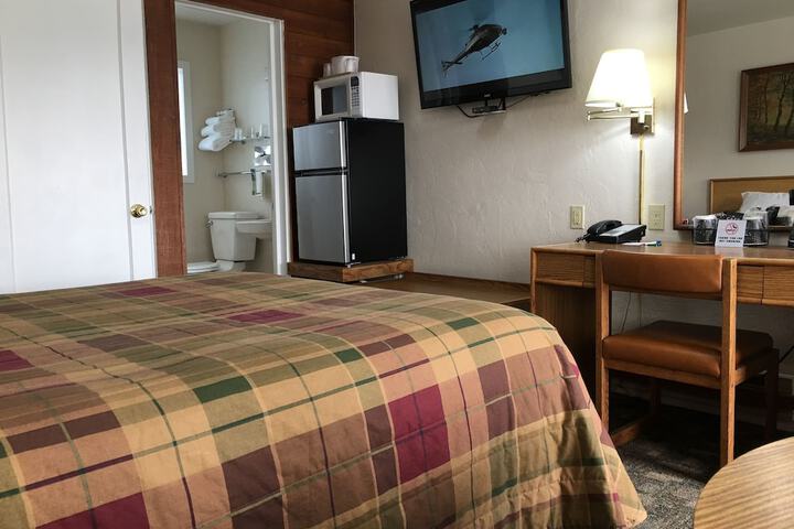 Room 7 of 9