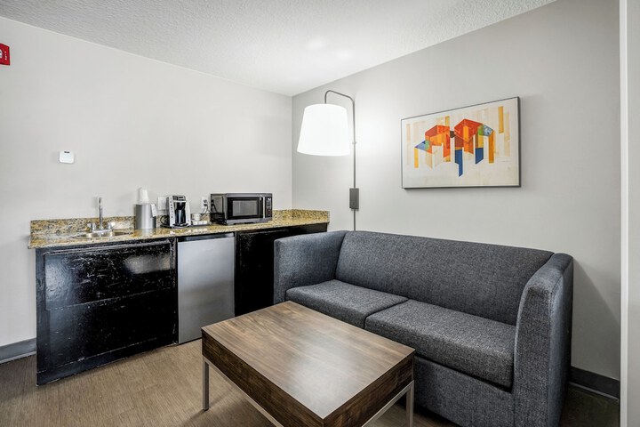Holiday Inn Express & Suites Jacksonville - Atlantic Beach by IHG