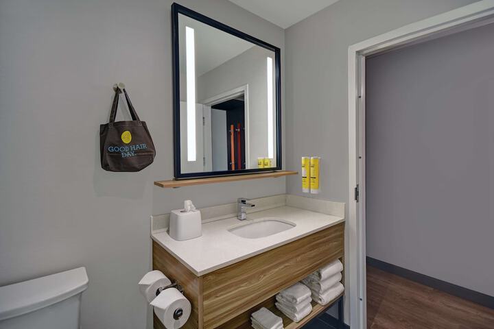 Tru by Hilton Troy Detroit