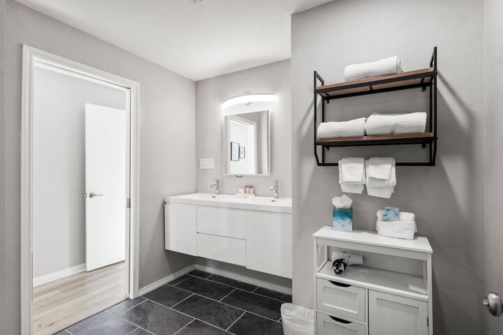 Room 145 of 250