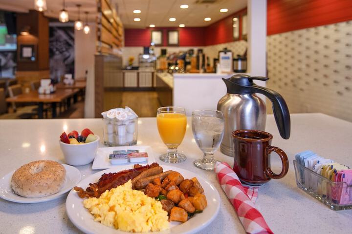 Breakfast/Coffee Service 60 of 74