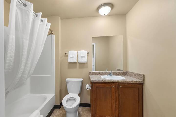 Room 10 of 18