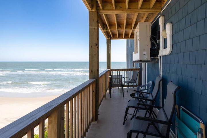 Embrace Oceanfront Elegance: Book Your Stay at Sunrise Oasis