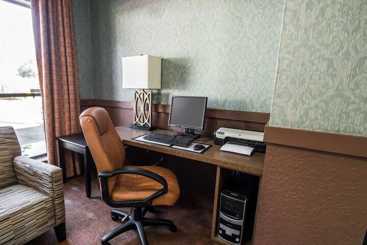 Business Center 24 of 24