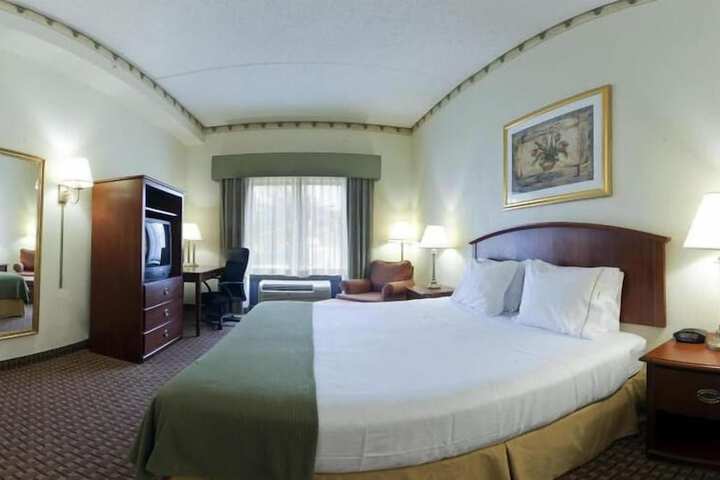 Room 12 of 44
