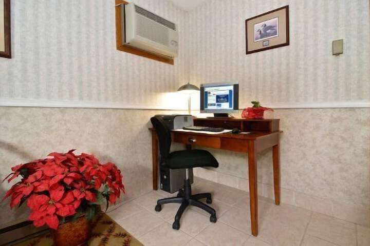 Business Center 9 of 9