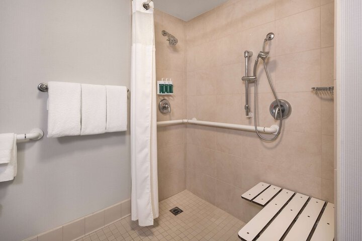Room 12 of 39