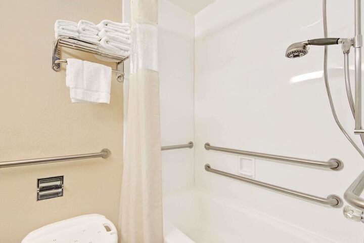 Days Inn by Wyndham Washington Pennsylvania
