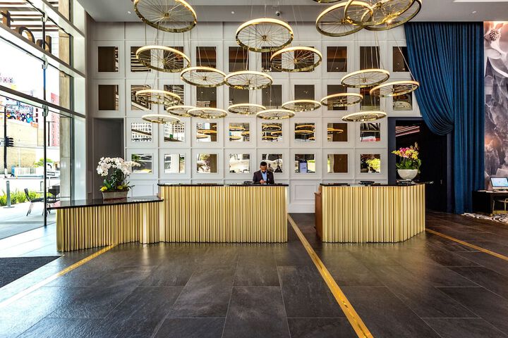 Hotel 5 of 65