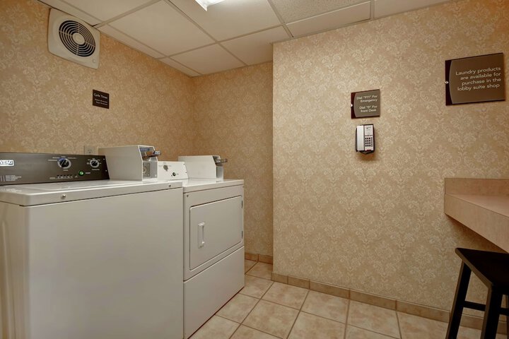 Homewood Suites by Hilton Edgewater