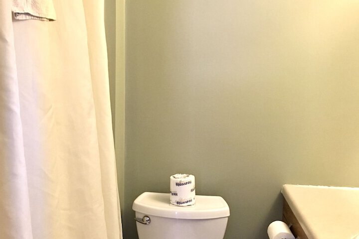 Room 26 of 75