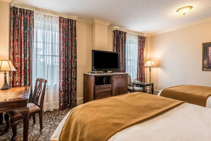 Hotel Bothwell Sedalia Central District an Ascend Collection Hotel