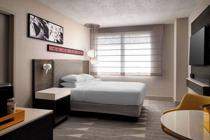 Room 31 of 65