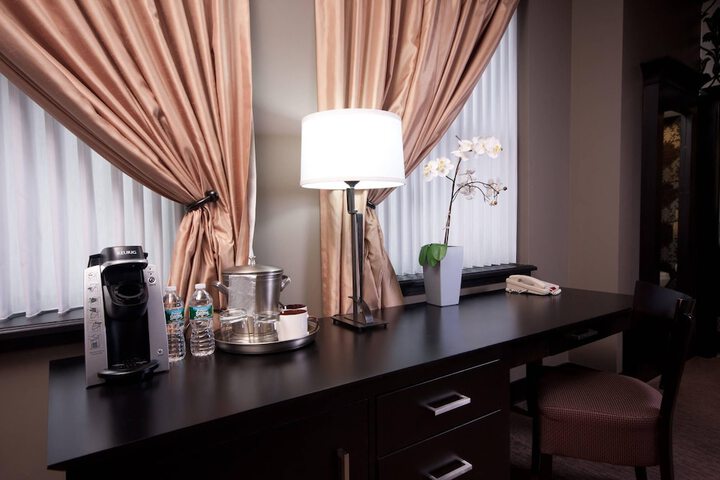 The Giacomo Niagara Falls NY an Ascend Collection Hotel
