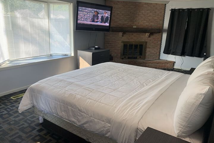 Room 27 of 42