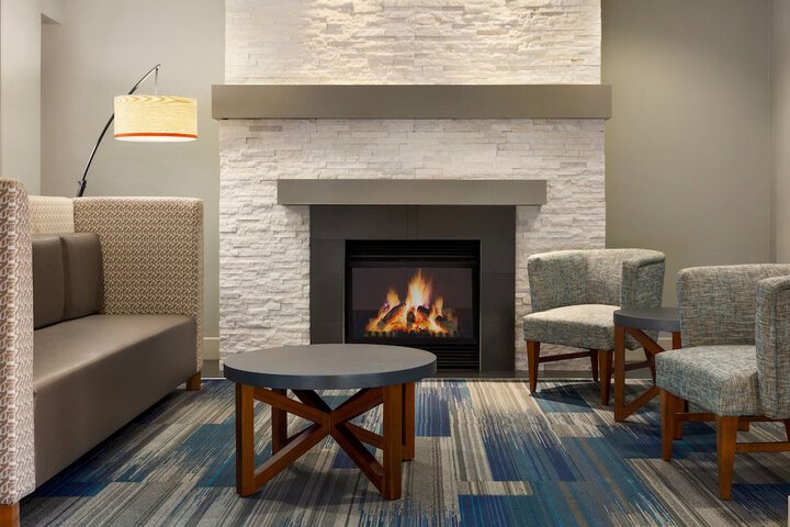 Holiday Inn Express & Suites Philadelphia - Mt. Laurel by IHG