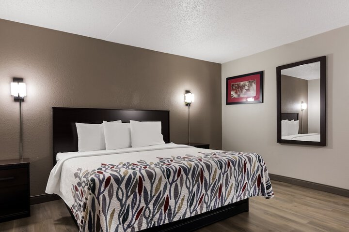 Room 15 of 37