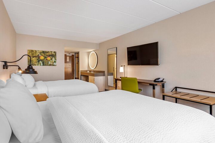 Fairfield by Marriott Inn & Suites Providence Airport Warwick