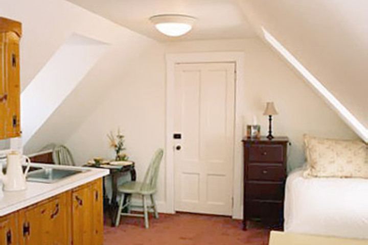 Mountain Village Farm B & B