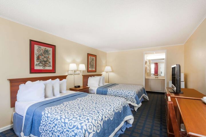 Room 5 of 14