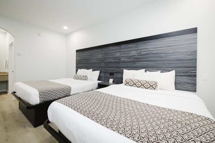Sapphire Inn and Suites