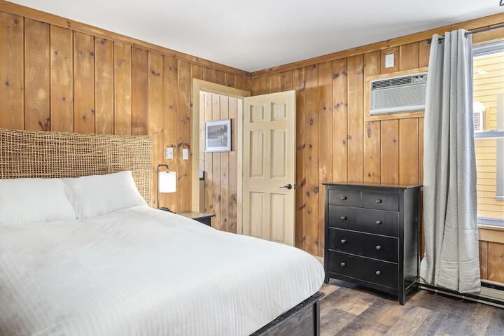 Room 95 of 185