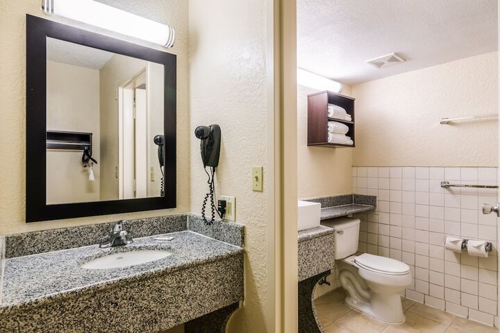 Red Roof Inn PLUS+ Wichita East