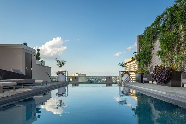 The Windsor Suites