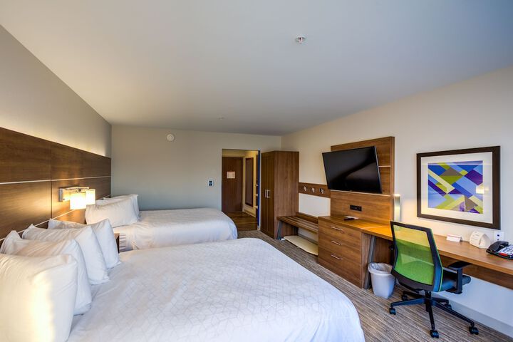 Holiday Inn Express & Suites Reedsville - State Coll Area by IHG
