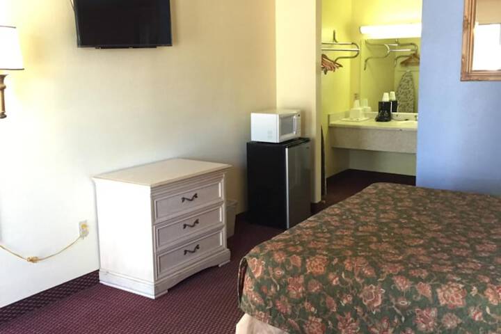 Room 19 of 34