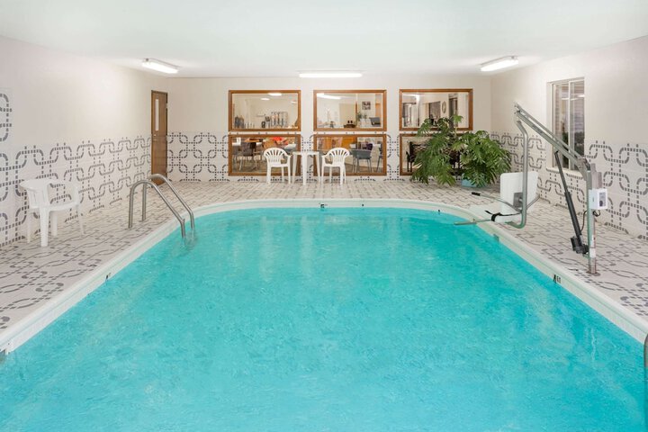 Pool 2 of 15