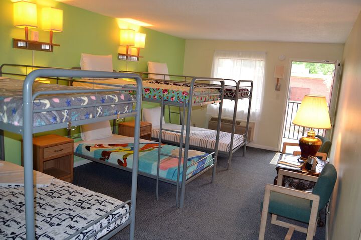 Room 21 of 130