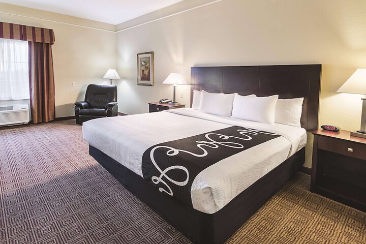 La Quinta Inn & Suites by Wyndham Waxahachie